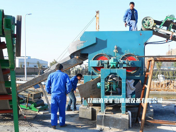 動篩跳汰機(jī)生產(chǎn)作業(yè)現(xiàn)場